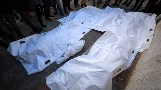 15 شهيدًا بينهم 5 أطفال في غارات إسرائيلية متواصلة على قطاع غزة