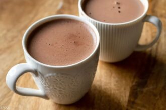 الشوكولاتة الساخنة: مشروب دافئ وفوائد صحية متعددة