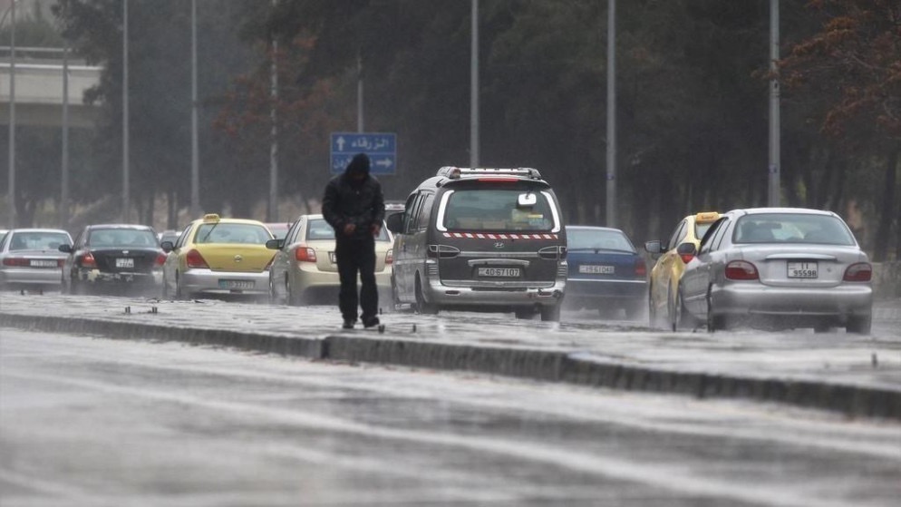 صورة حول : بلدية الزرقاء تكثف جهودها لمواجهة الأمطار والسيول وحماية المواطنين بلدية الزرقاء تكثف جهودها لمواجهة الأمطار والسيول وحماية المواطنين