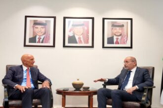 الصفدي يبحث مع المبعوث الأميركي إلى سوريا تطورات حلب والجهود المبذولة لتثبيت وقف إطلاق النار