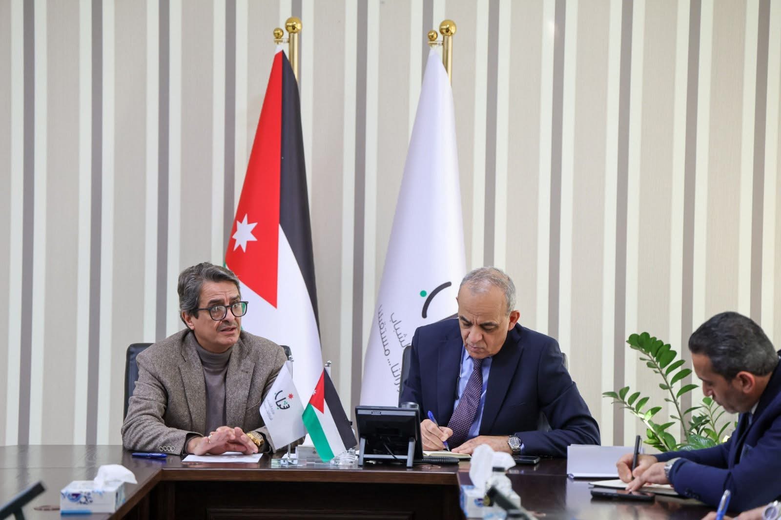 صورة حول : وزيرا الشباب والسياحة يبحثان تنفيذ برامج تمكين الشباب في القطاع السياحي وزيرا الشباب والسياحة يبحثان تنفيذ برامج تمكين الشباب في القطاع السياحي