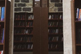 تمهيدًا لتحويله إلى نادٍ سياسي ثقافي.. بلدية إربد تبدأ إخلاء بيت علي خلقي الشرايري