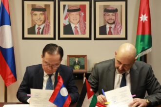 الأردن ولاو يوقّعان بيانًا مشتركًا لإقامة علاقات دبلوماسية