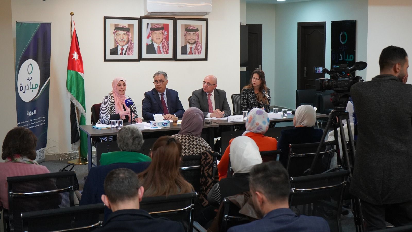 صورة حول : حزب مبادرة يطلق حوارًا حول الإلقاء العشوائي للنفايات ويبحث حلولاً عملية حزب مبادرة يطلق حوارًا حول الإلقاء العشوائي للنفايات ويبحث حلولاً عملية