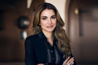 الملكة تزور مصنع أدوية الحكمة بالسلط