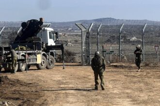 قوات الاحتلال تعتقل شاباً في توغلات يومية بريف القنيطرة السورية