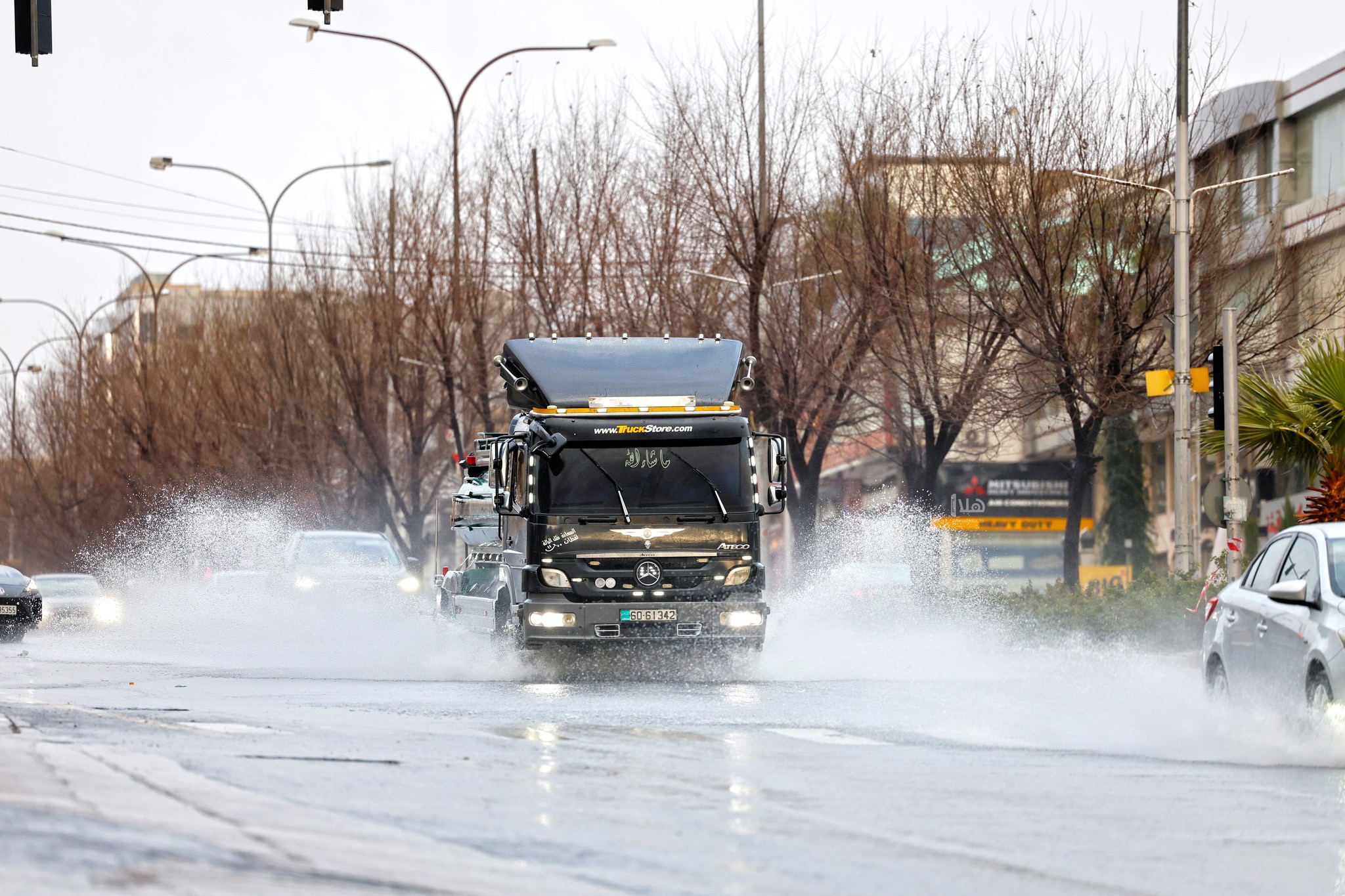 الدفاع المدني يحذر من مخاطر الأمطار والسيول ويؤكد جاهزيته للطوارئ