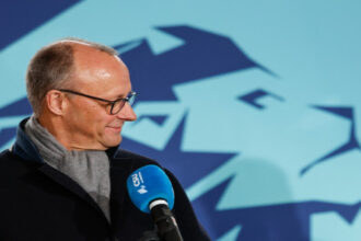 ميرتس: "أيام النظام الإيراني الأخيرة" وسط احتجاجات واسعة النطاق