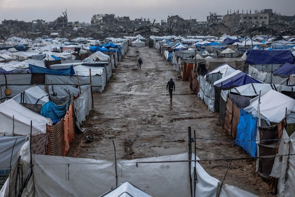 كارثة إنسانية في غزة: البرد يقتل ويضاعف معاناة النازحين