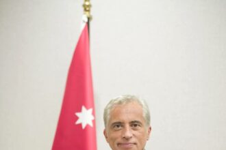 رئيس الوزراء يهنئ الأردنيين والقيادة الهاشمية بذكرى الإسراء والمعراج