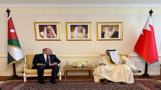 الصفدي والزياني يؤكدان تعزيز التعاون الأردني-البحريني والتنسيق الإقليمي والدولي