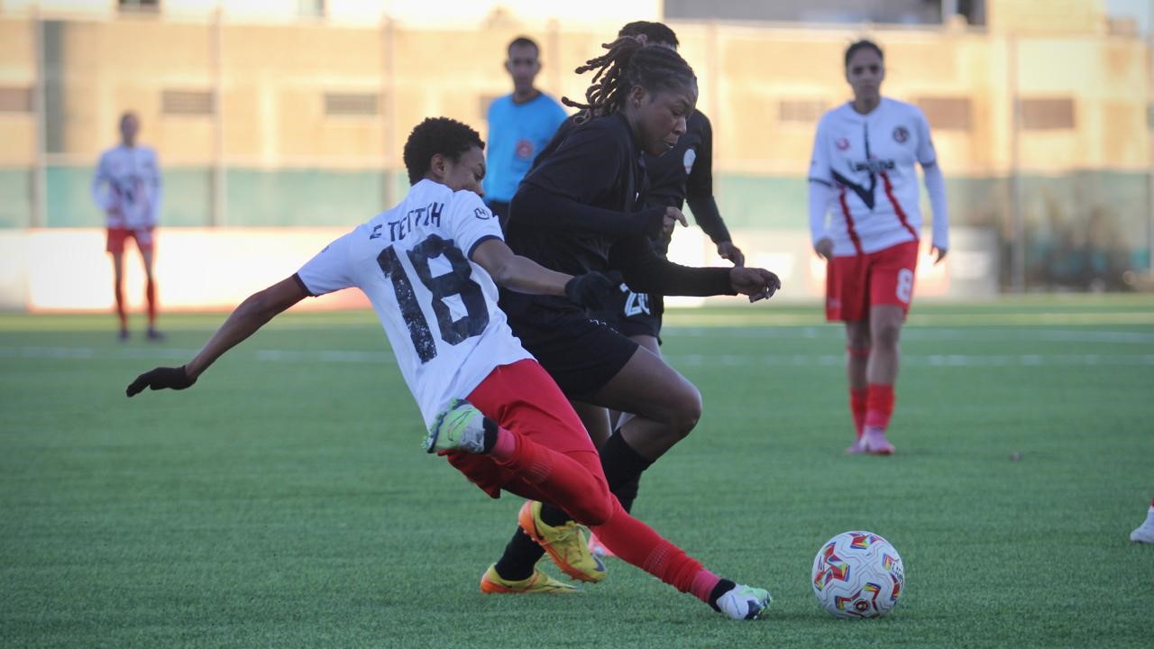 الاتحاد يحافظ على الصدارة بفوزه الكبير على الاستقلال في دوري المحترفات 2025