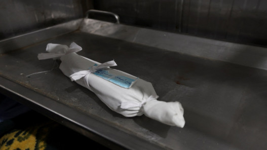 ارتفاع حصيلة الشهداء في غزة إلى 4 منذ فجر الأحد وسط استمرار انتشال المصابين والضحايا