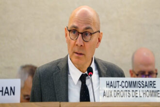 مفوض الأمم المتحدة لحقوق الإنسان يبدأ زيارة إلى السودان لمتابعة أوضاع النازحين