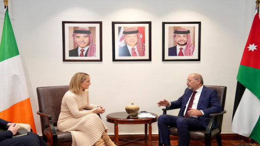 صورة حول : الصفدي وماكنتي يؤكدان متانة العلاقات الأردنية الإيرلندية وتكثيف الجهود لوقف التصعيد في المنطقة الصفدي وماكنتي يؤكدان متانة العلاقات الأردنية الإيرلندية وتكثيف الجهود لوقف التصعيد في المنطقة