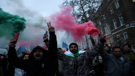 إيران تتواصل مع الولايات المتحدة وسط تهديدات ترامب العسكرية ودعوات للاحتجاجات