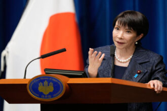 تاكايتشي تحلّ مجلس النواب الياباني في خطوة استباقية قبل الانتخابات المقبلة