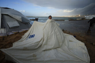 أوتشا: الوضع الإنساني في غزة لا يزال وخيمًا والعواصف تهدد جهود الإغاثة