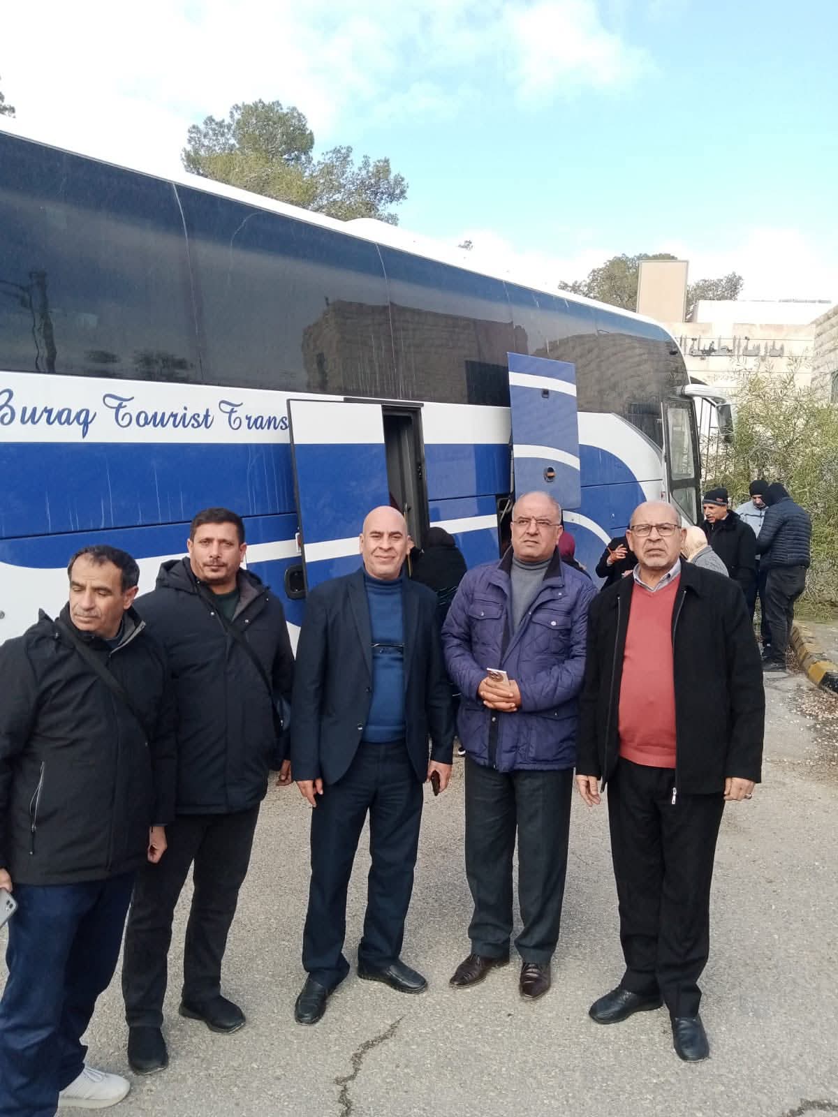 انطلاق أولى رحلات العمرة لمعلمي الطفيلة بمشاركة 165 معلماً ومعلمة