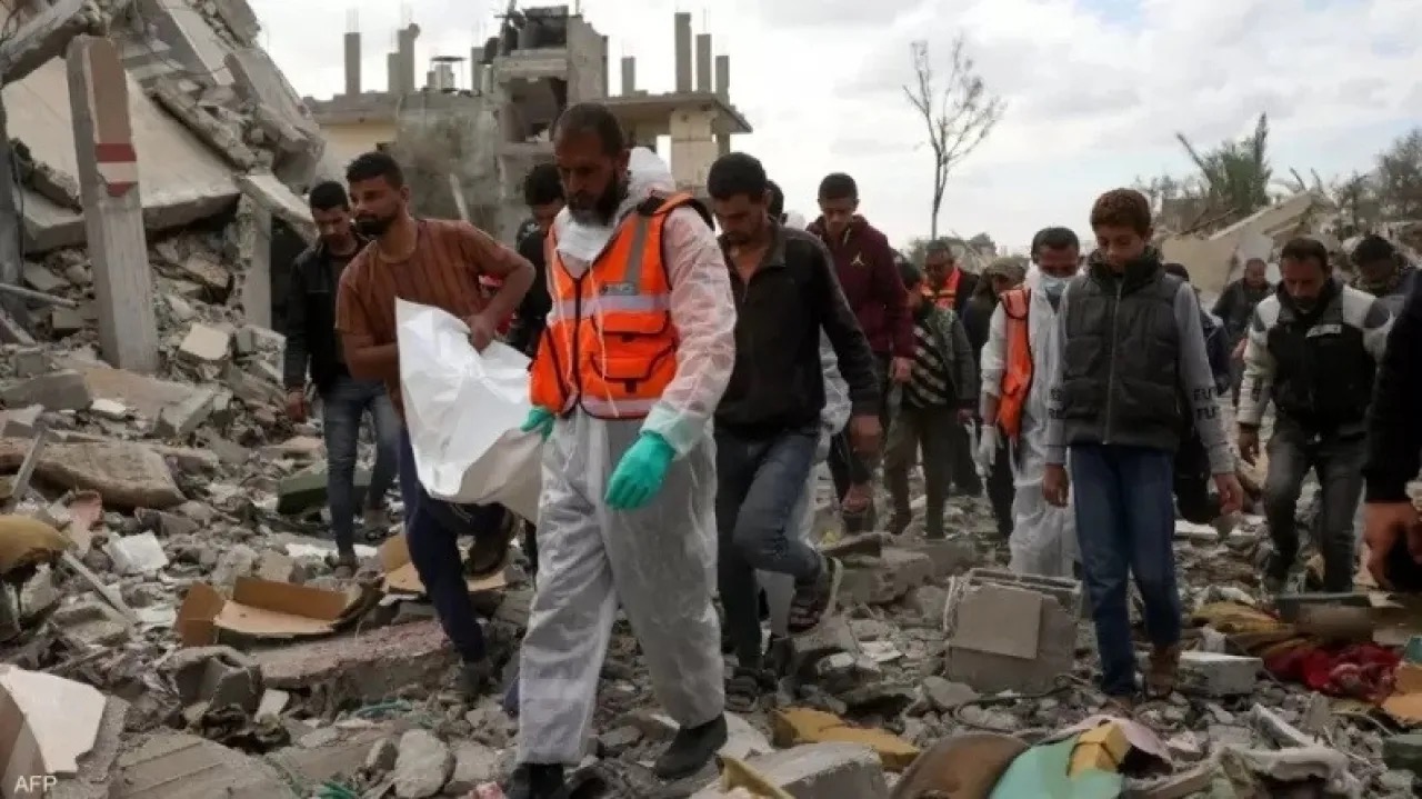 الاحتلال يواصل خرق وقف إطلاق النار بغزة