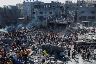 شهيد وإصابة بقصف للاحتلال استهدف منزلاً في دير البلح