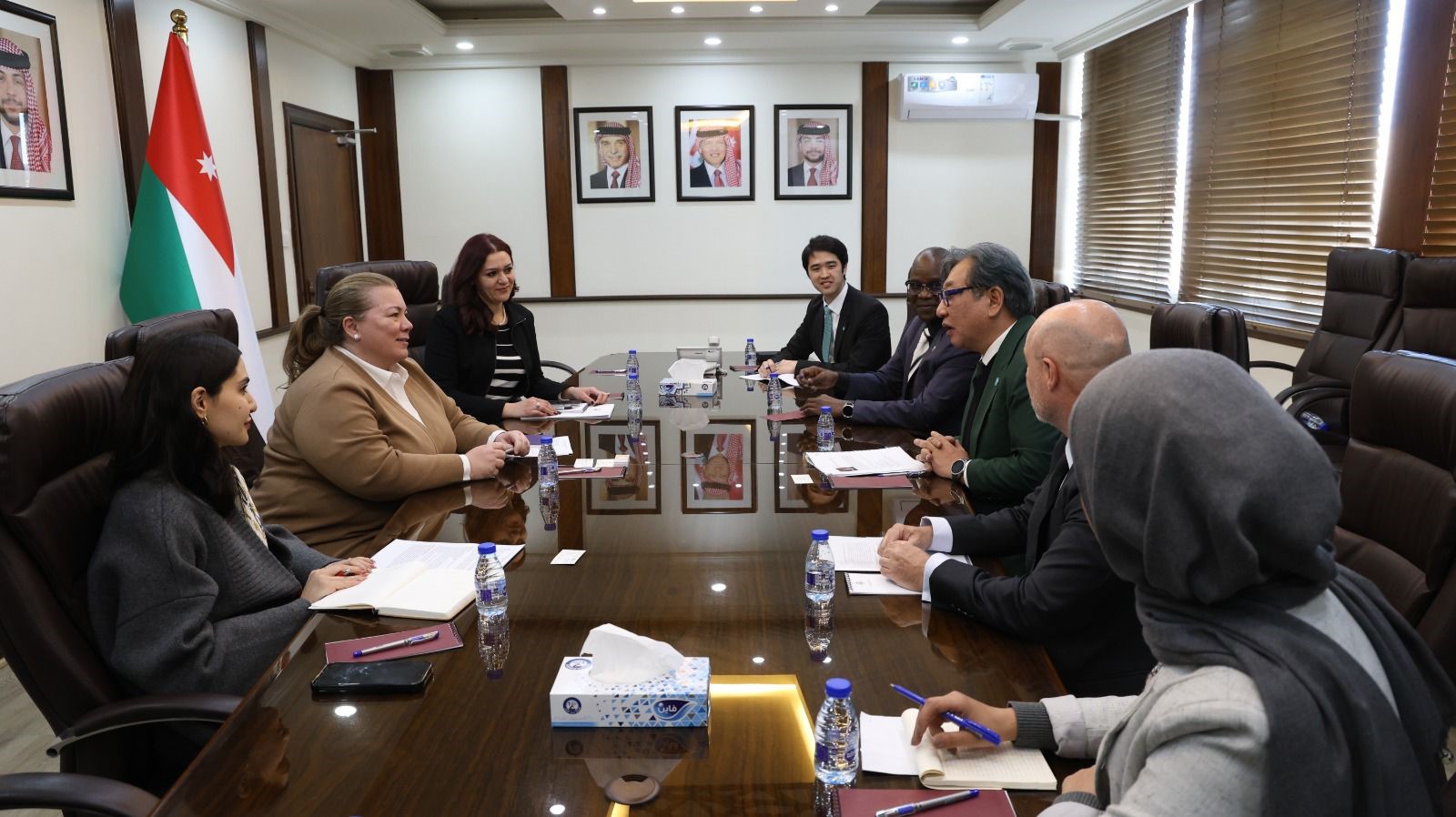 صورة حول : وزيرة التخطيط تبحث مع معهد النمو الأخضر العالمي تعزيز التعاون في النمو الأخضر وزيرة التخطيط تبحث مع معهد النمو الأخضر العالمي تعزيز التعاون في النمو الأخضر