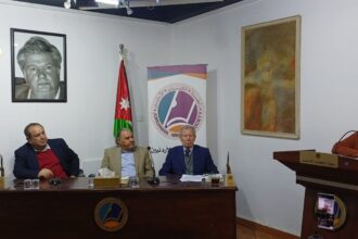 رابطة الكتّاب الأردنيين تحتفي بكتاب «وكأني لا زلت هناك» للدكتور صبري الربيحات