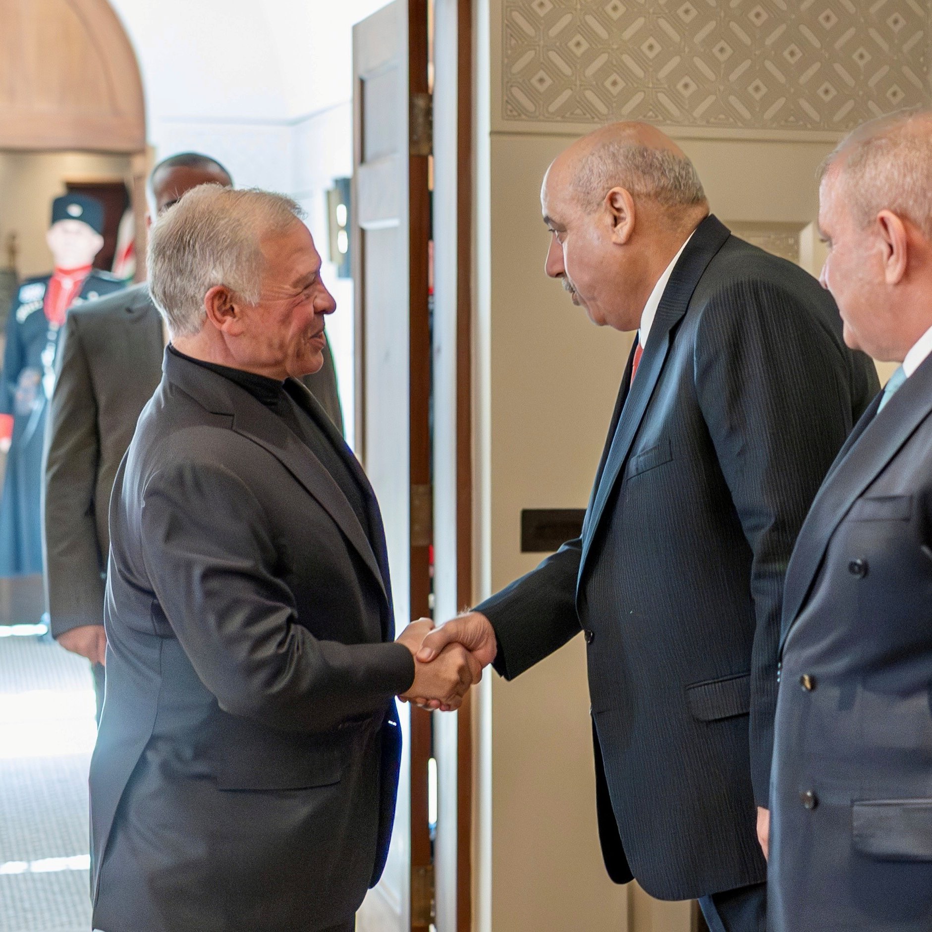 القاضي: لقاء الملك تناول البطالة والإصلاحات ومشاريع قوانين مستقبلية لتعزيز الاستقرار في الأردن