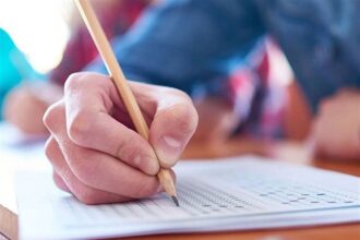 412 مخالفة في امتحانات التوجيهي التكميلية