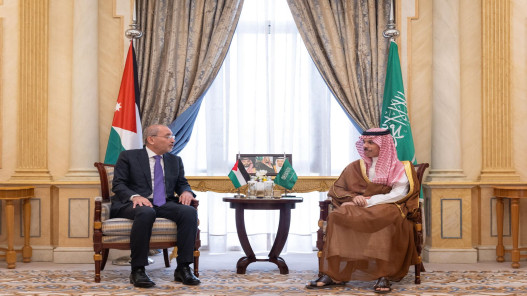 عاجل| الصفدي وبن فرحان يبحثان تطورات الأوضاع الإقليمية