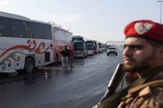 حظر تجوّل في الرقة وسط معارك بين القوات الكردية والجيش السوري