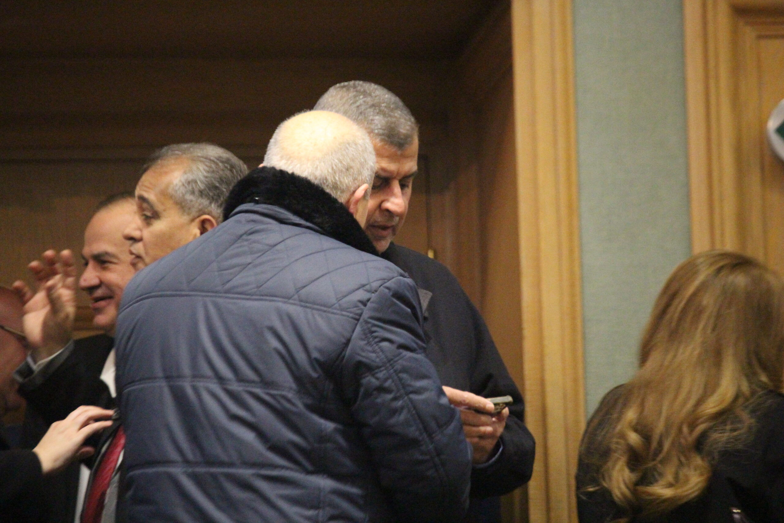 بالصور والفيديو… لقطات قبيل انطلاق جلسة النواب اليوم