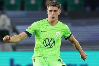 ليفربول يرصد 90 مليون يورو لخلافة فان دايك