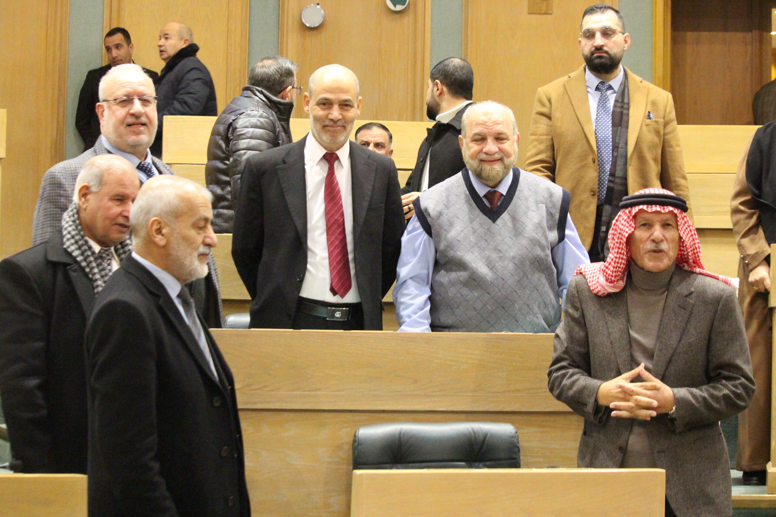 بالصور والفيديو… لقطات قبيل انطلاق جلسة النواب اليوم