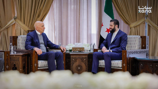 الشرع يبحث مع المبعوث الأميركي وحدة سوريا وتعزيز التعاون