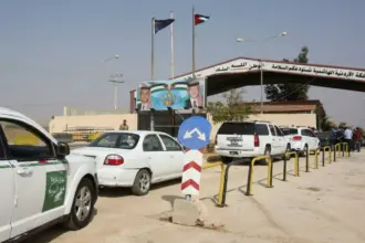 182 ألف سوري عادوا طوعياً إلى بلادهم مع استقرار الوضع الأمني في سوريا