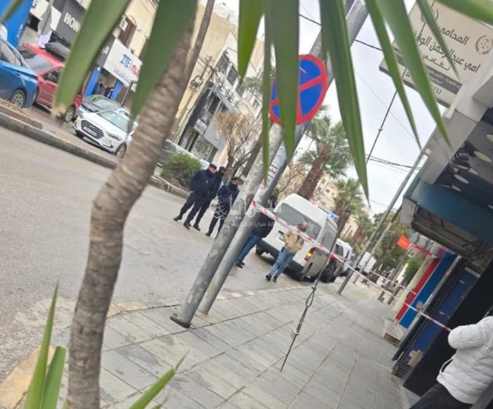 صورة حول : حقيبة متروكة تستنفر الأمن في إربد… والنتيجة: أمتعة معتمر حقيبة متروكة تستنفر الأمن في إربد… والنتيجة: أمتعة معتمر