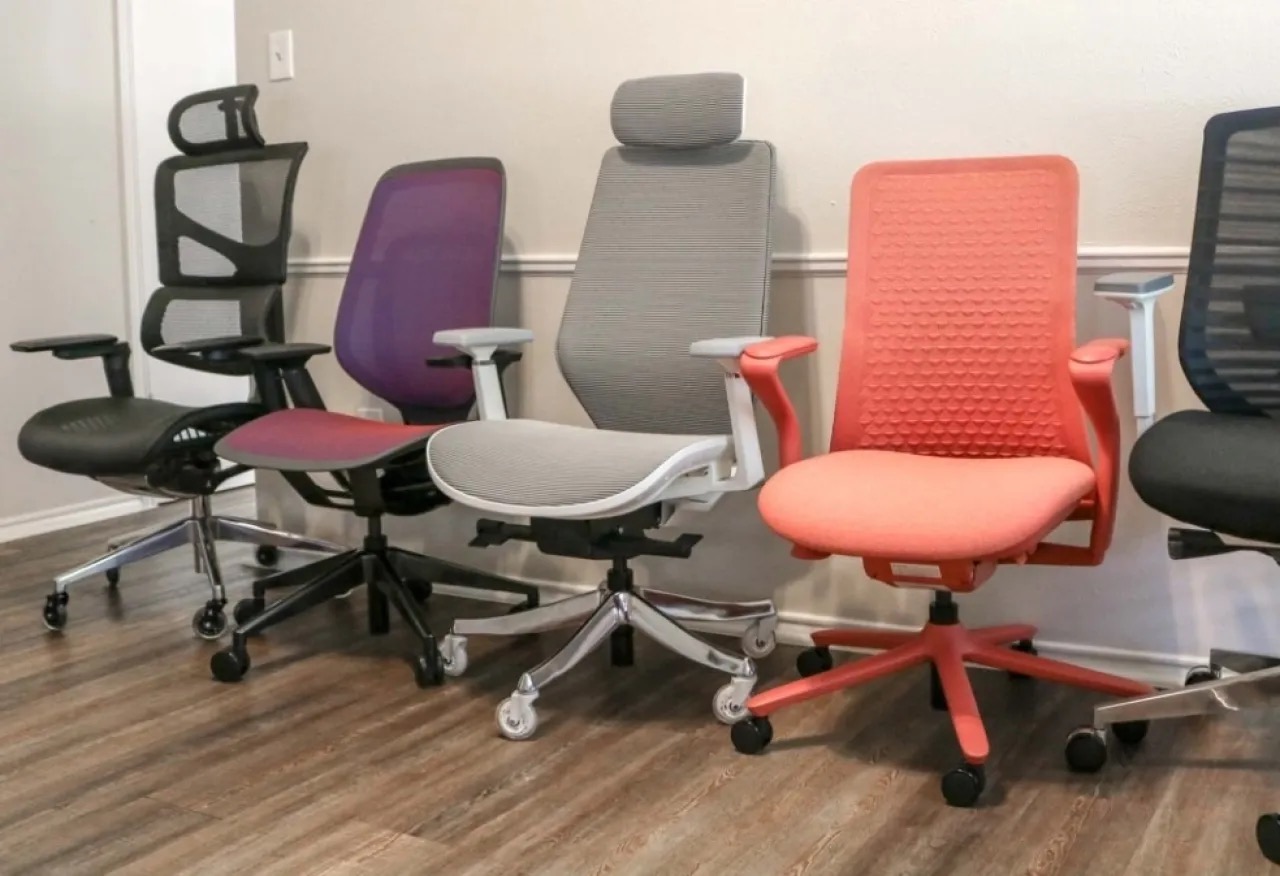 صورة حول : الضمان الاجتماعي يطرح عطاءً لتوريد 400 كرسي لموظفيه الضمان الاجتماعي يطرح عطاءً لتوريد 400 كرسي لموظفيه