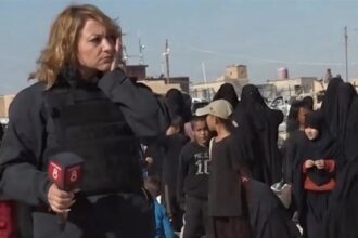 فوضى في مخيم الهول.. اعتداء على مراسلة وكشف عن انسحاب كامل لقوات قسد