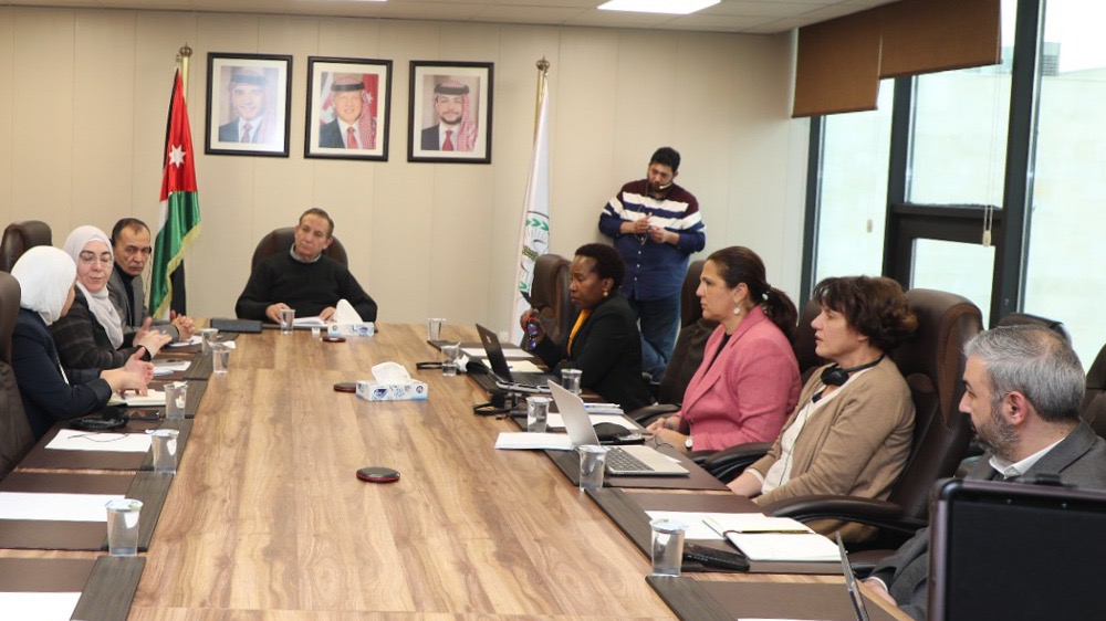 صورة حول : وزير الزراعة يلتقي بعثة البنك الدولي لمراجعة تقدم برنامج تعزيز الصمود الزراعي (ARDI) وزير الزراعة يلتقي بعثة البنك الدولي لمراجعة تقدم برنامج تعزيز الصمود الزراعي (ARDI)