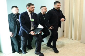 زلينسكي وترامب يجتمعان في دافوس بالتزامن مع محادثات روسيا–أميركا لإنهاء الحرب في أوكرانيا