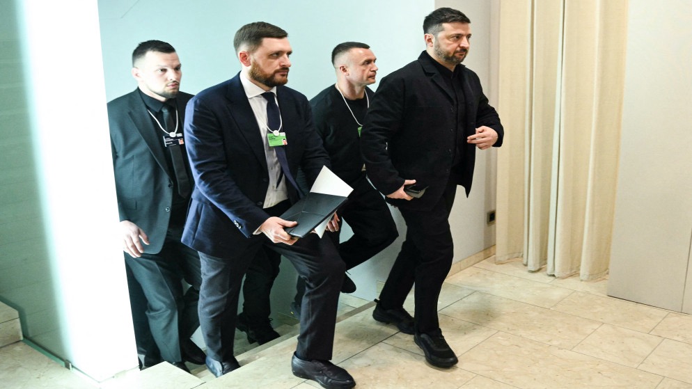 صورة حول : زلينسكي وترامب يجتمعان في دافوس بالتزامن مع محادثات روسيا–أميركا لإنهاء الحرب في أوكرانيا زلينسكي وترامب يجتمعان في دافوس بالتزامن مع محادثات روسيا–أميركا لإنهاء الحرب في أوكرانيا