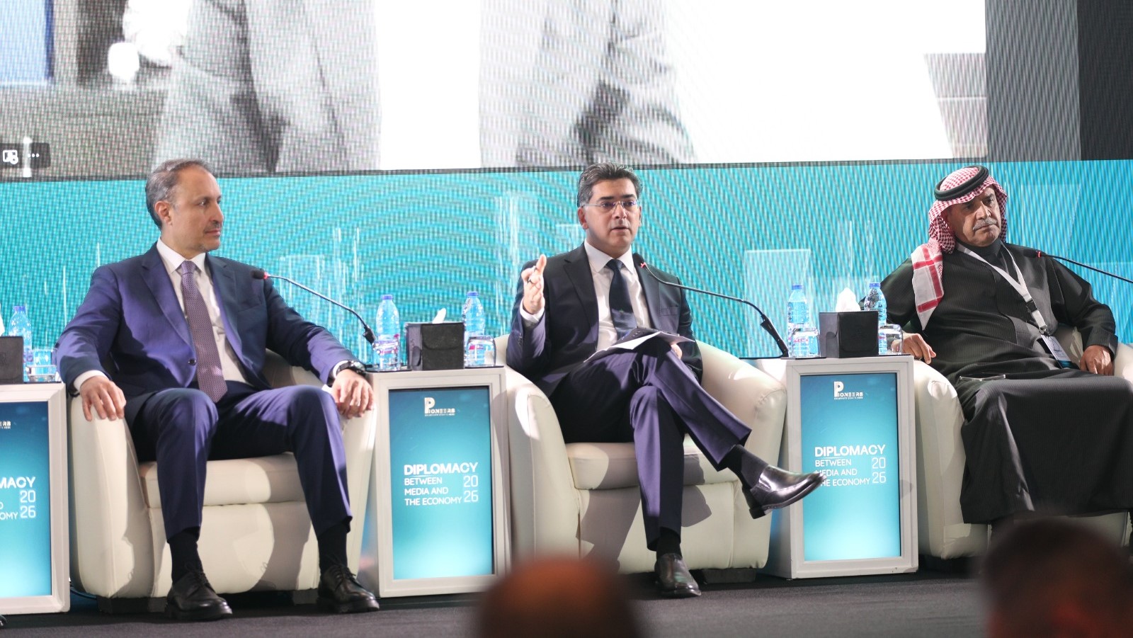 خبراء: الإعلام المحترف أداة أساسية لتعزيز الاستثمار والصورة الذهنية للدول