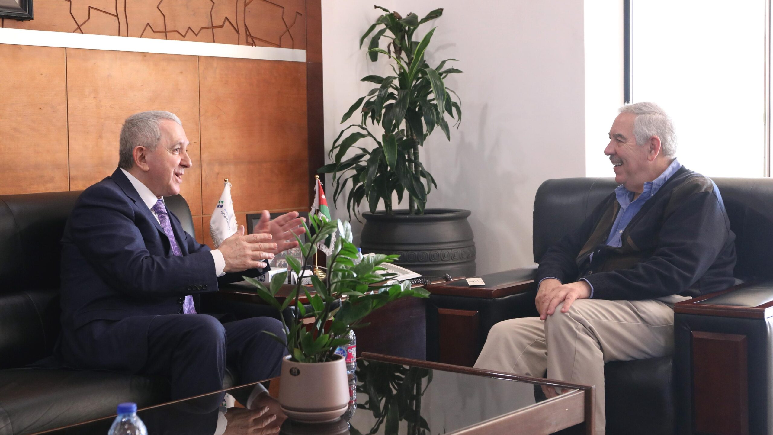 العقبة وأذربيجان تبحثان تعزيز التعاون الاقتصادي واستقطاب الاستثمارات المشتركة