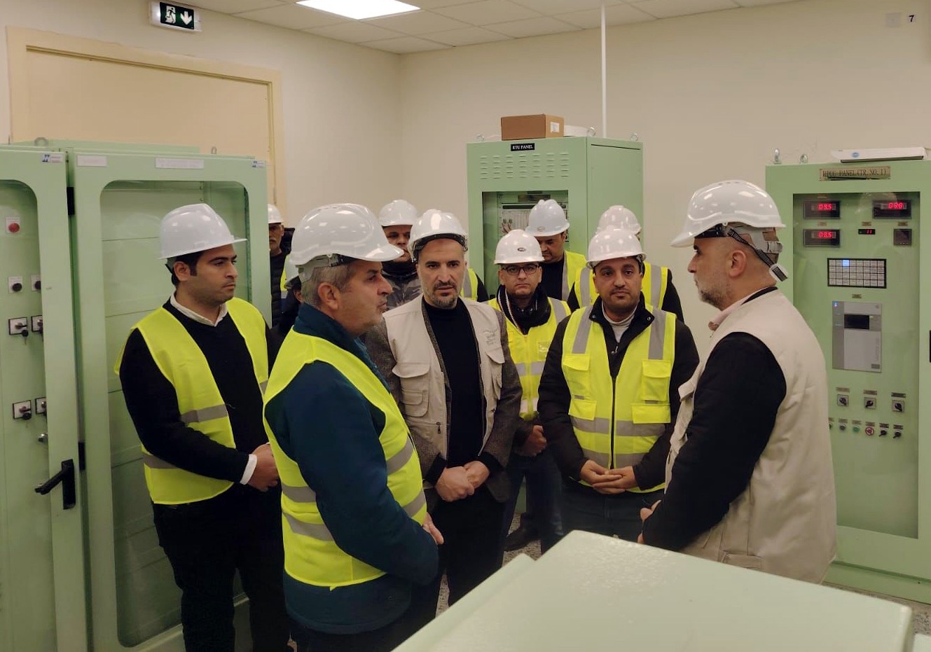 وزير الطاقة يتفقد محطة تحويل جرش الصناعية لتعزيز موثوقية الشبكة الكهربائية