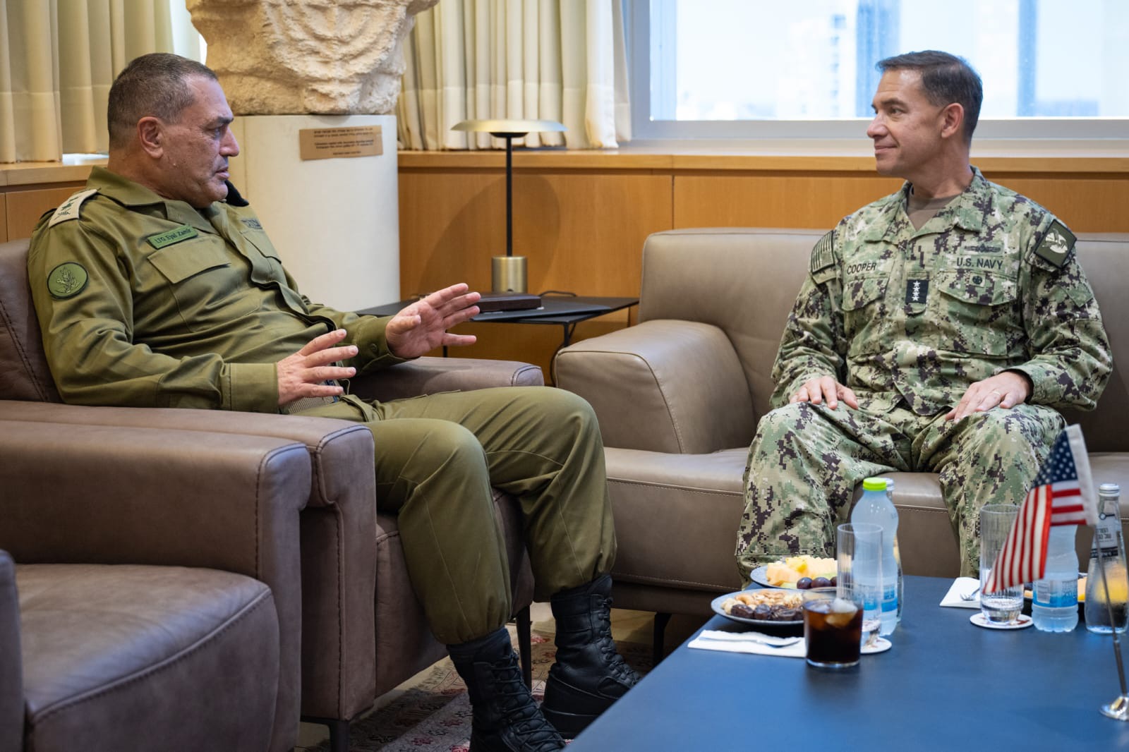 صورة حول : قائد سنتكوم يصل إسرائيل وسط تقديرات بضربة أمريكية محتملة ضد إيران قائد سنتكوم يصل إسرائيل وسط تقديرات بضربة أمريكية محتملة ضد إيران