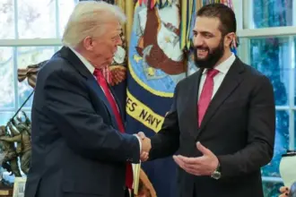 ترامب يعلن دعمه لهجوم الشرع ضد القوات الكردية في سوريا