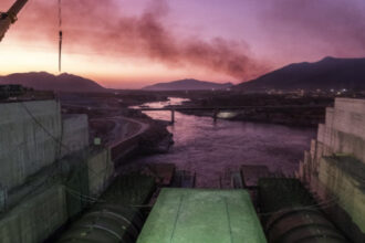 السيسي وترامب في دافوس: تعزيز الشراكة الاستراتيجية والتعاون الإقليمي وإعادة إعمار غزة