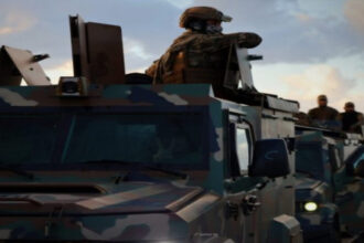 قائد القيادة المركزية الأميركية يبحث مع الرئيس السوري التزام وقف إطلاق النار