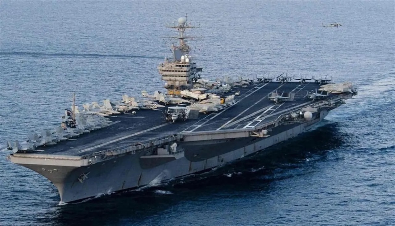 أسبوع حاسم في الشرق الأوسط: حاملة أمريكية وأنظمة دفاع متقدمة ترفع احتمالات ضربة ضد إيران